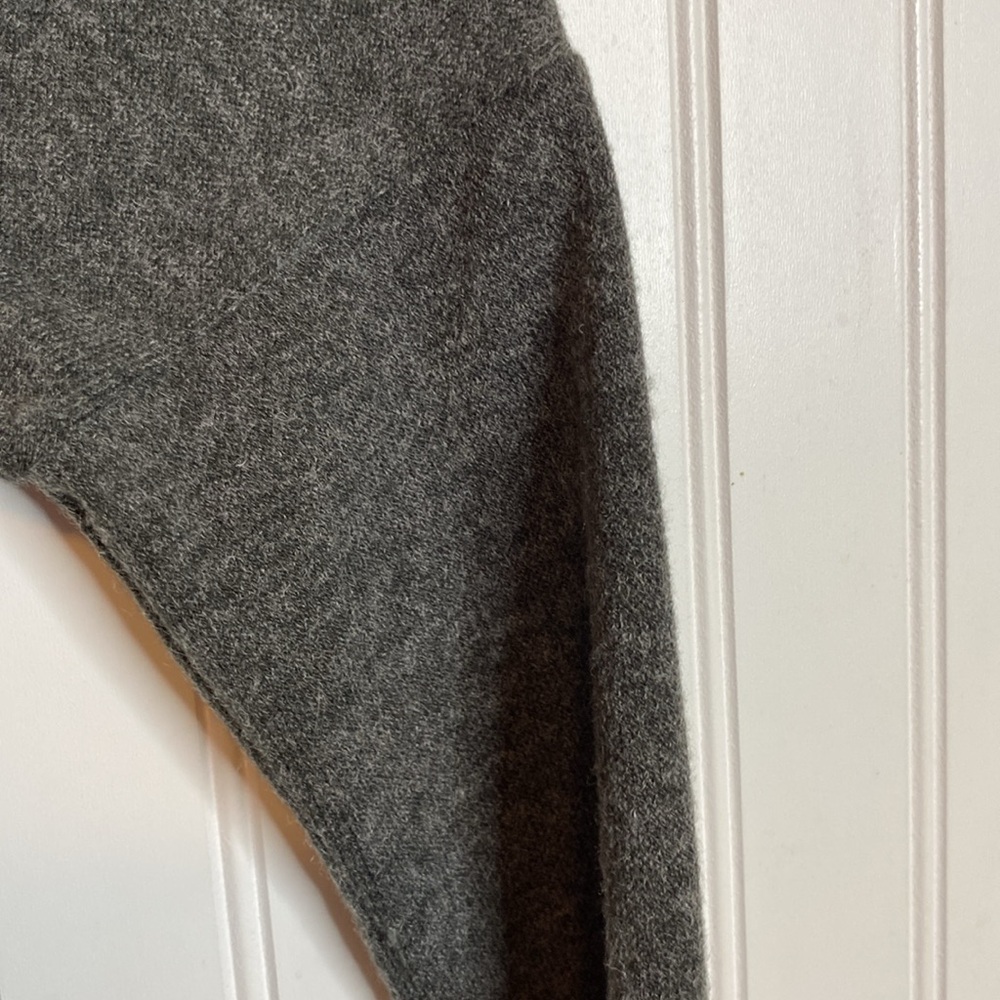ee:some Sweater charcoal grey Size Medium - Picture 10 of 11